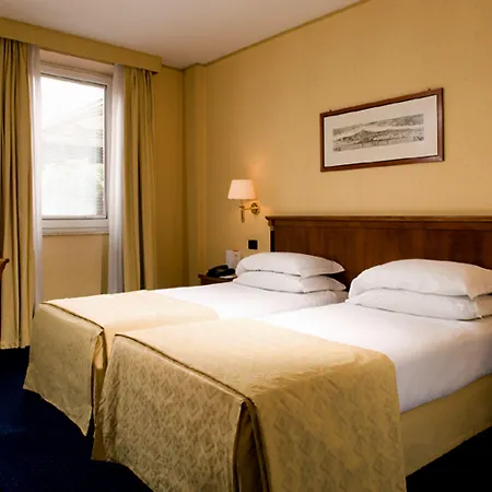 Ramada By Wyndham Naples-3